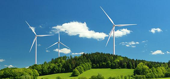 Eoliennes dans un paysage compagnard